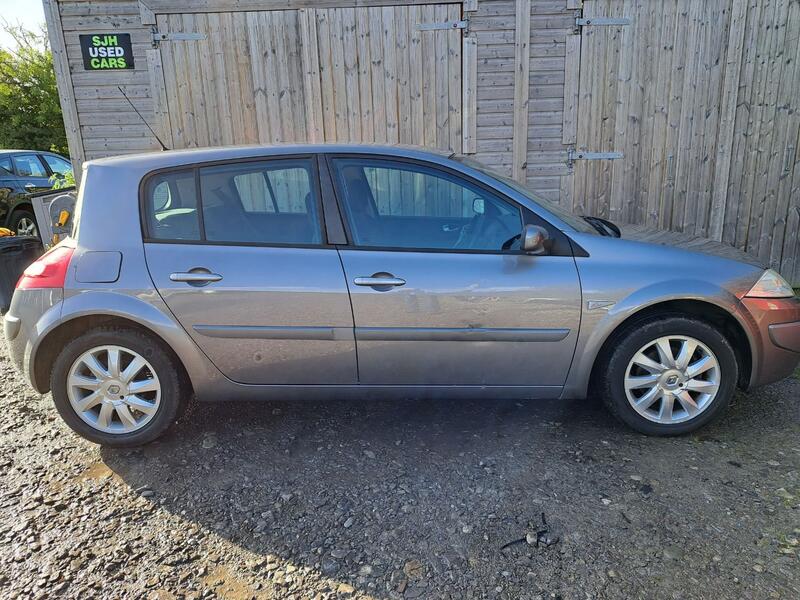 RENAULT MEGANE