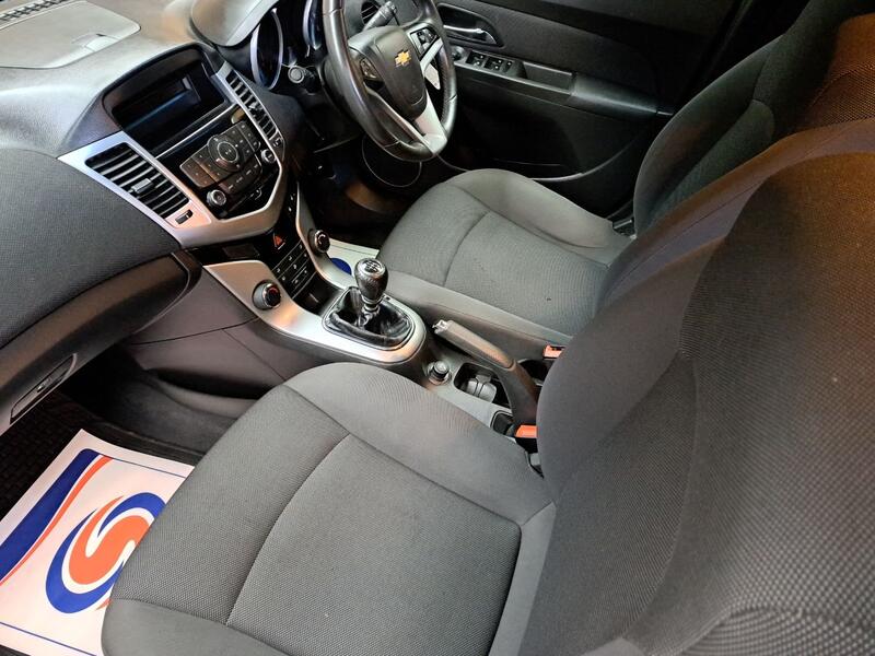 CHEVROLET CRUZE