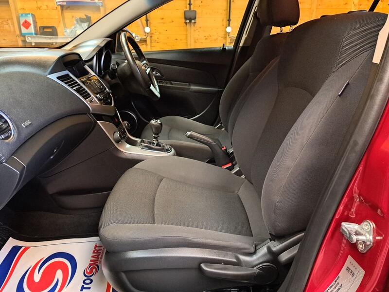 CHEVROLET CRUZE