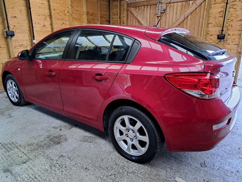 CHEVROLET CRUZE