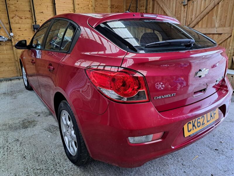 CHEVROLET CRUZE