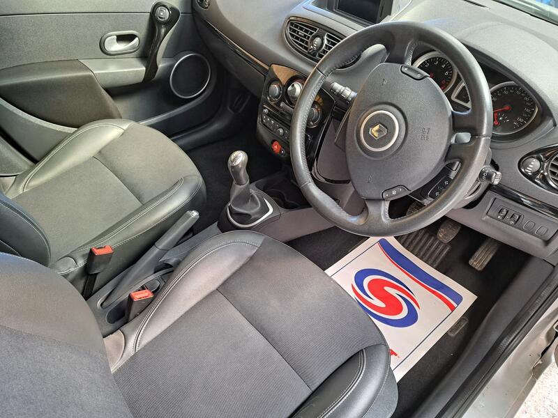 RENAULT CLIO