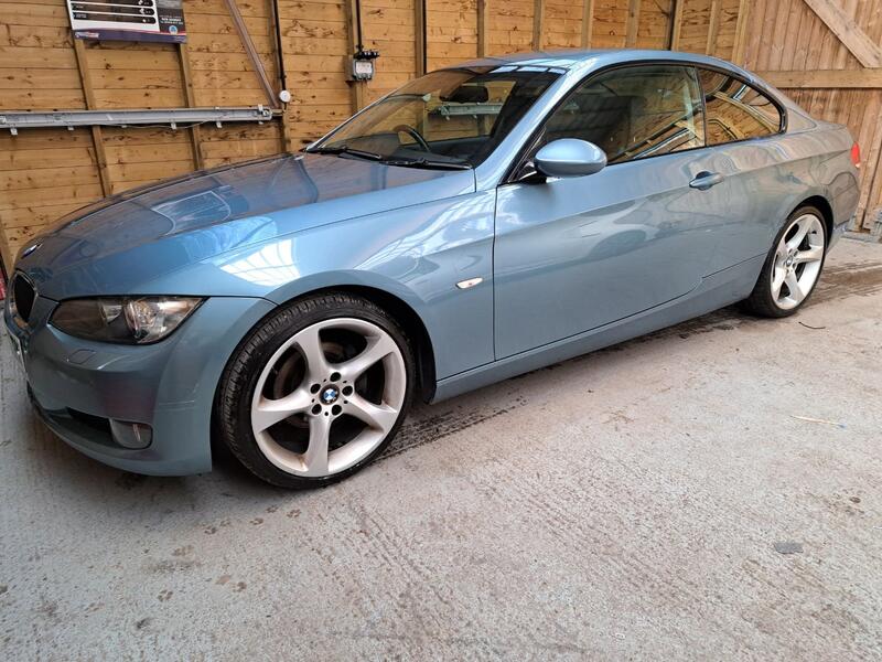 BMW 3 SERIES