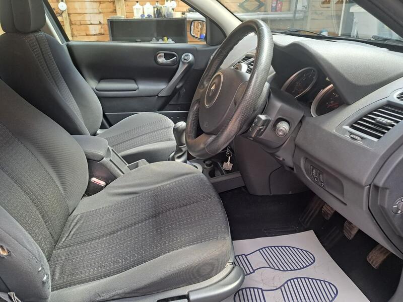 RENAULT MEGANE