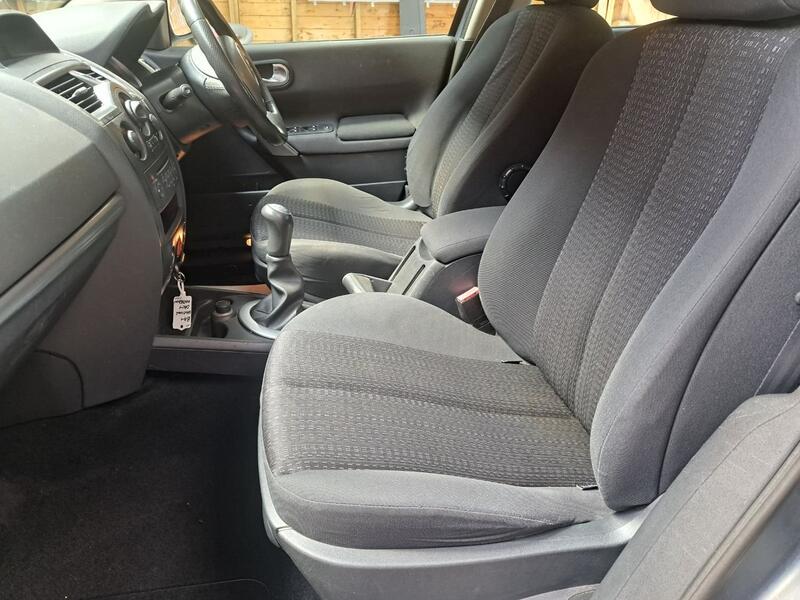 RENAULT MEGANE