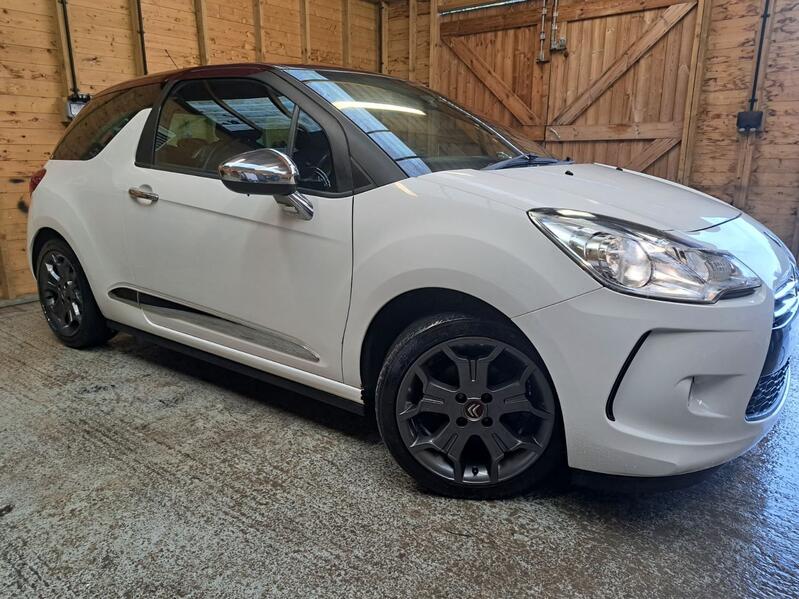View CITROEN DS3 1.6 HDi 16V DStyle