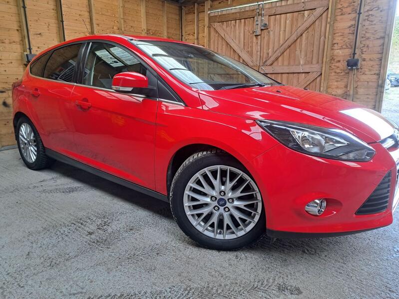 View FORD FOCUS 1.0 T EcoBoost Zetec