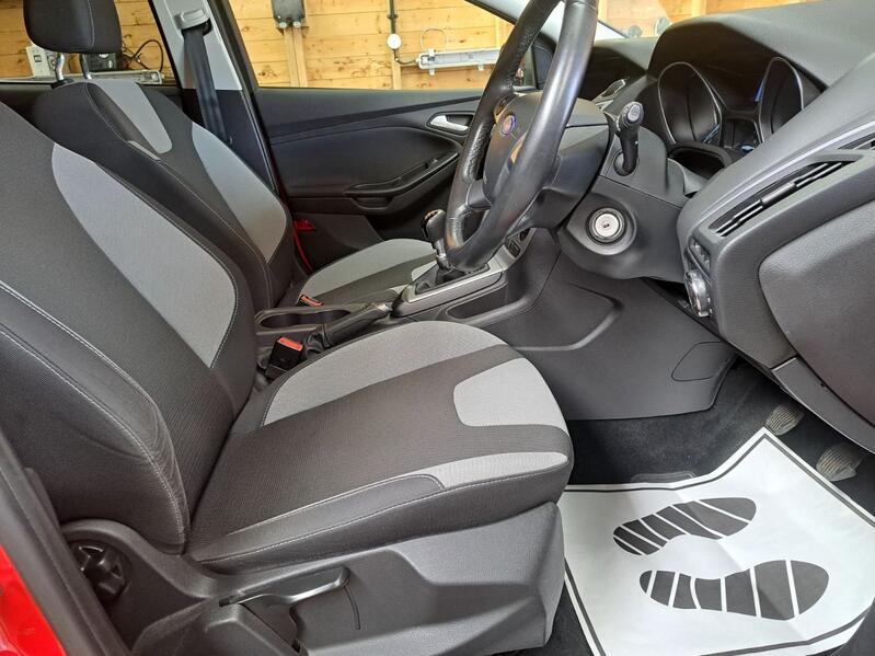 FORD FOCUS