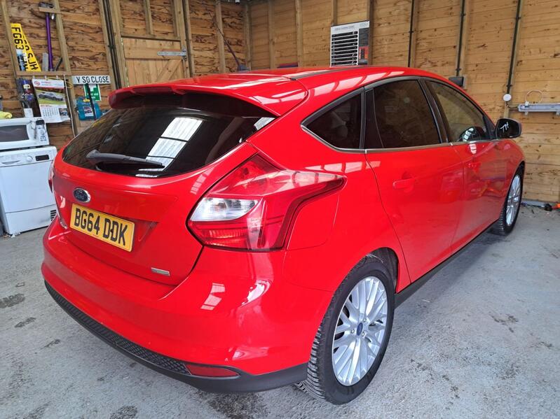 FORD FOCUS