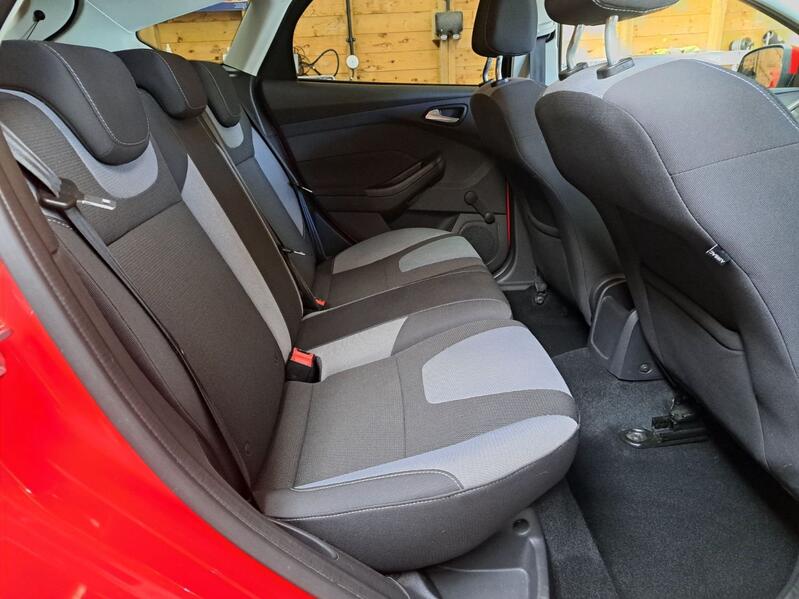 FORD FOCUS