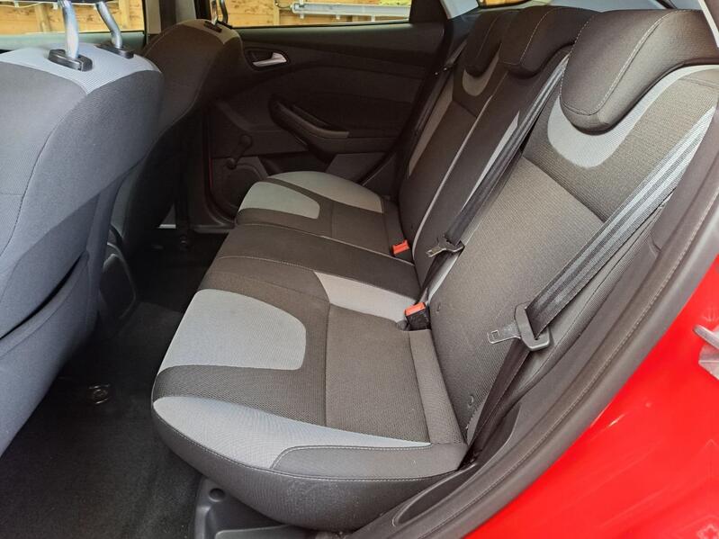 FORD FOCUS