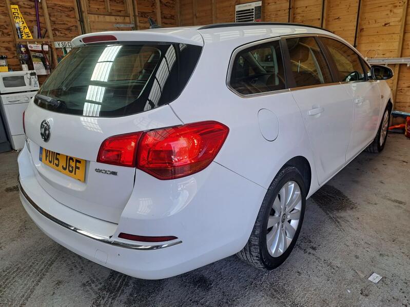 VAUXHALL ASTRA