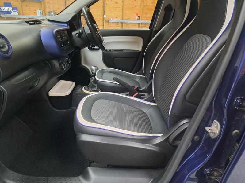 RENAULT TWINGO