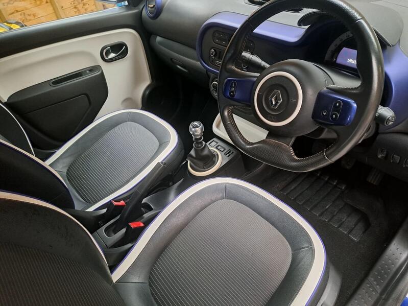 RENAULT TWINGO