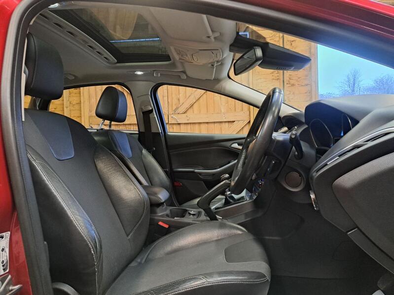 FORD FOCUS