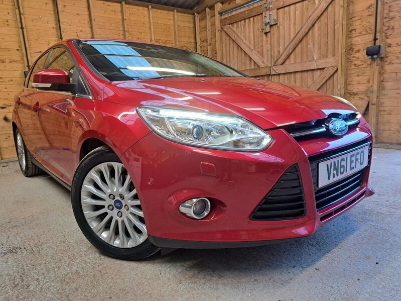 View FORD FOCUS 1.6 T EcoBoost Titanium X