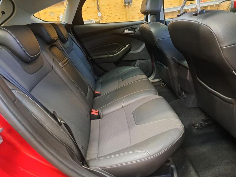 FORD FOCUS