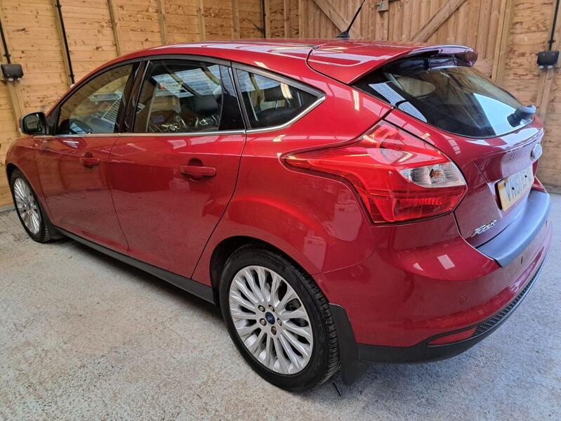 FORD FOCUS