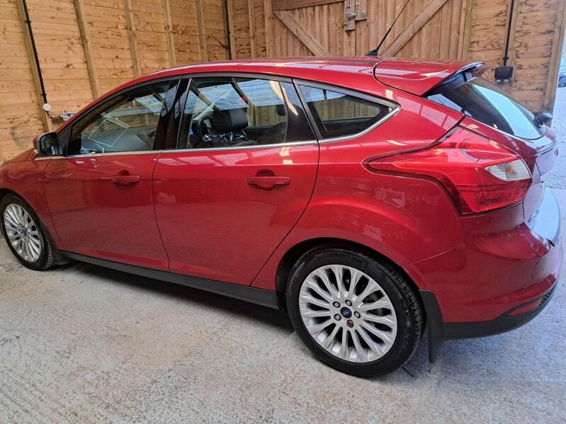 FORD FOCUS