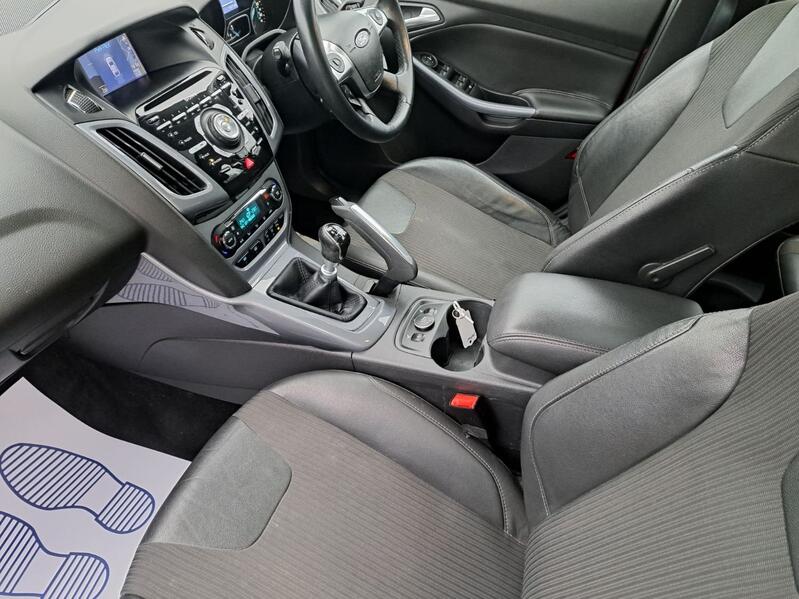 FORD FOCUS