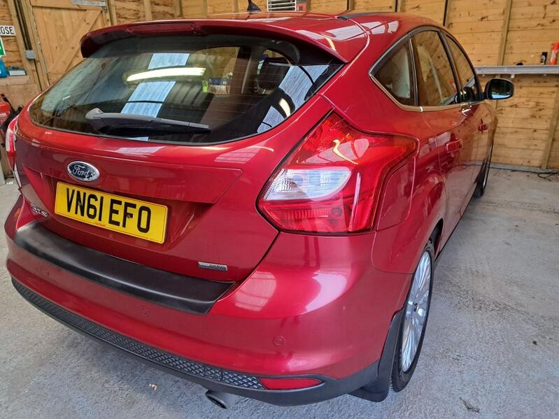 FORD FOCUS
