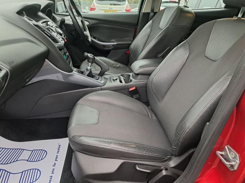 FORD FOCUS