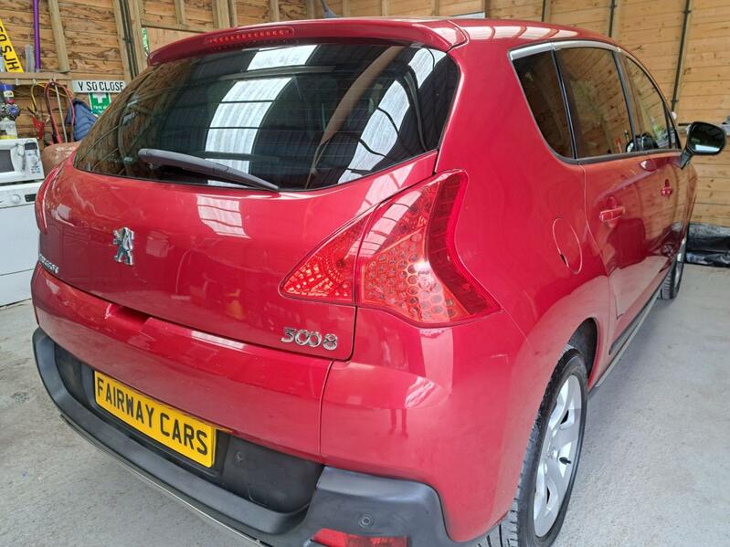 View PEUGEOT 3008 1.6 HDi Style