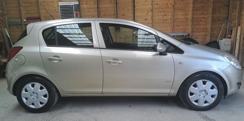 View VAUXHALL CORSA 1.4 i 16v Club