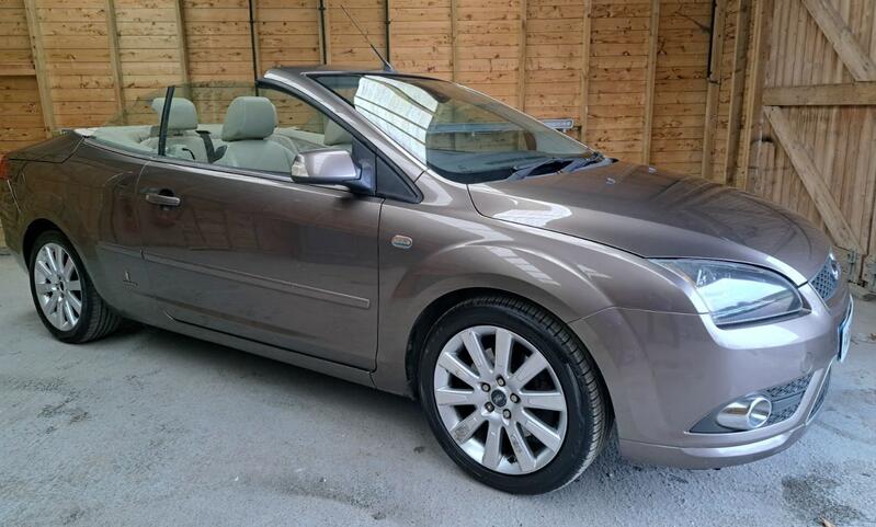 View FORD FOCUS 2.0 CC-3