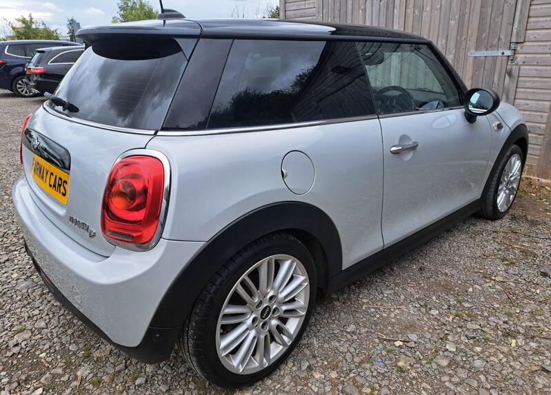 View MINI HATCH 1.5 Cooper D 3-Door Hatch