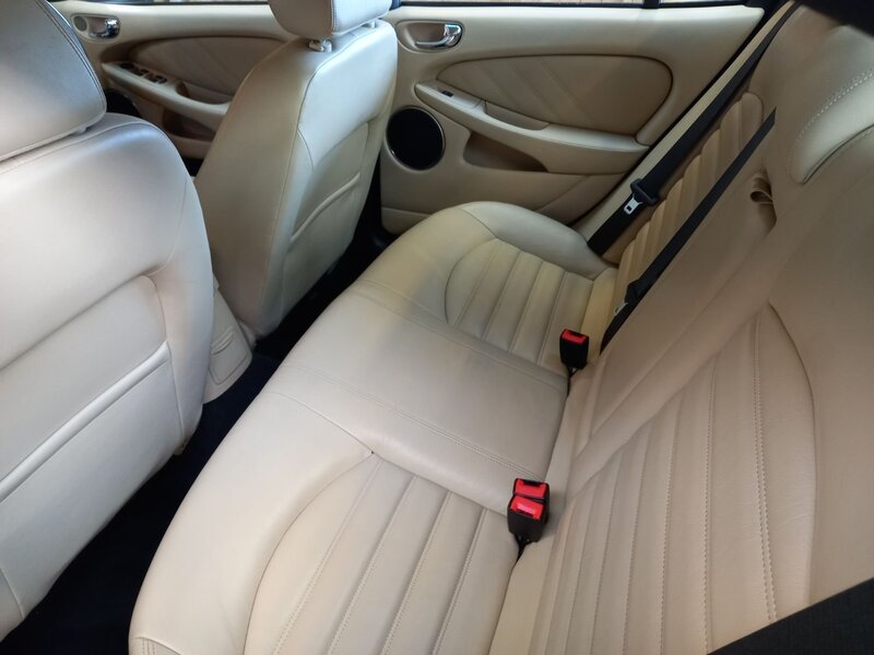 JAGUAR X-TYPE