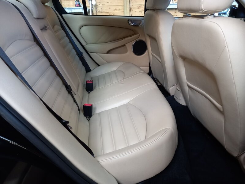 JAGUAR X-TYPE