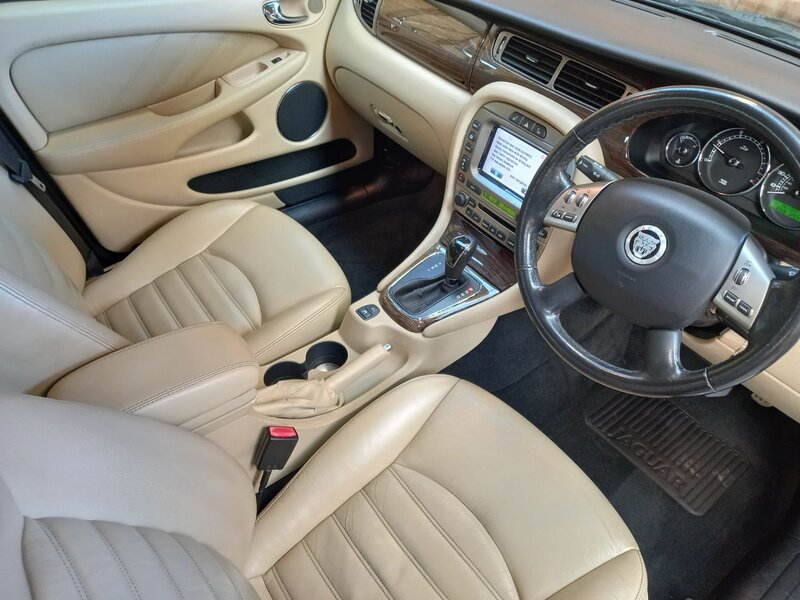 JAGUAR X-TYPE