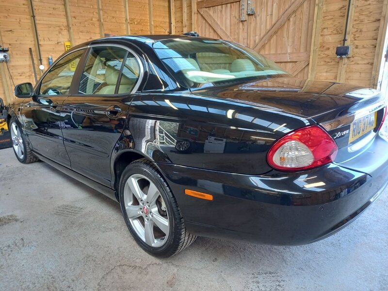 JAGUAR X-TYPE