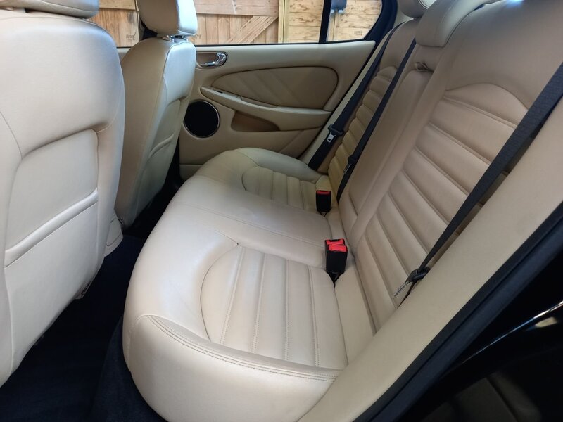 JAGUAR X-TYPE