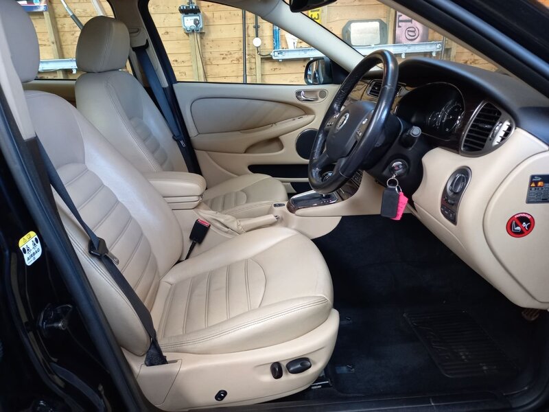 JAGUAR X-TYPE