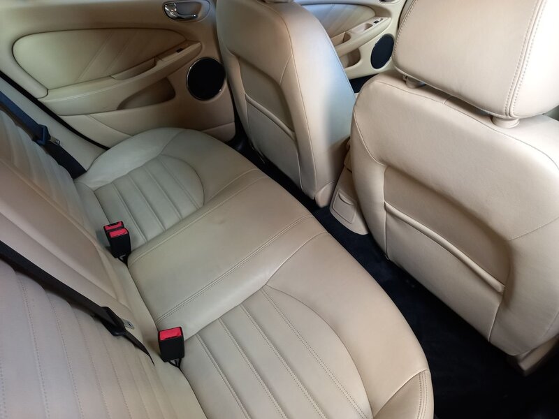 JAGUAR X-TYPE