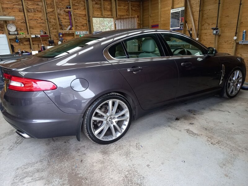 JAGUAR XF