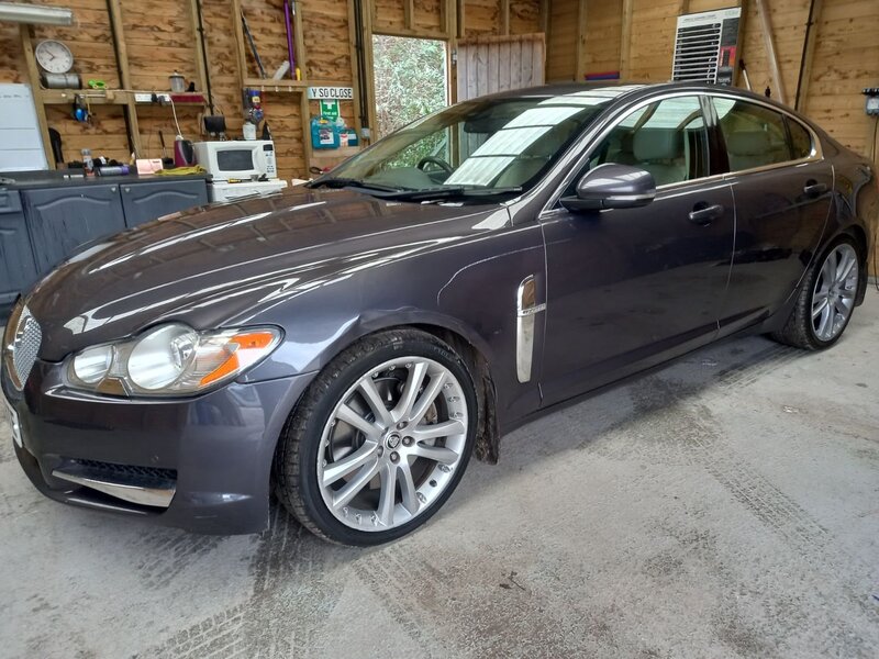 JAGUAR XF