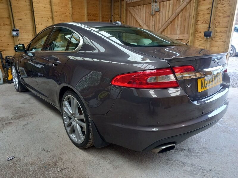 JAGUAR XF