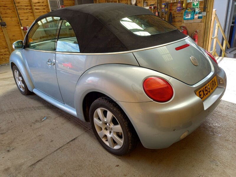 VOLKSWAGEN BEETLE