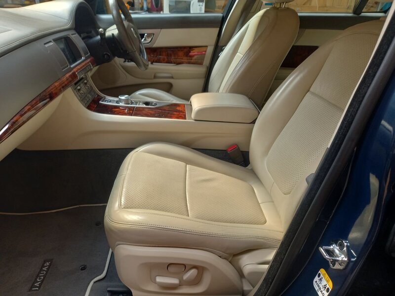 JAGUAR XF