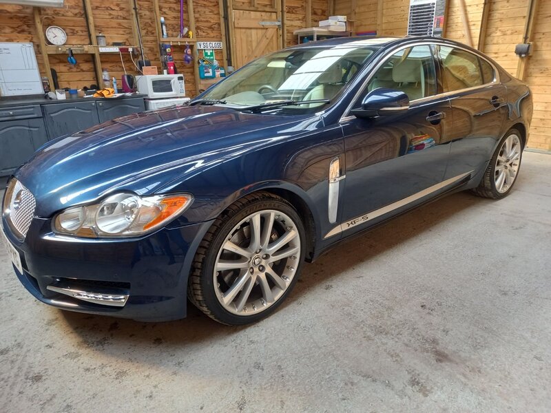 JAGUAR XF