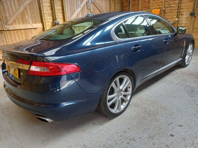 JAGUAR XF